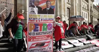 অবৈধ মাদক নেতা অ্যাখা দিয়ে কলম্বিয়ার প্রেসিডেন্টের ওপর যুক্তরাষ্ট্রের নিষেধাজ্ঞা